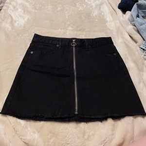 AERO black skirt